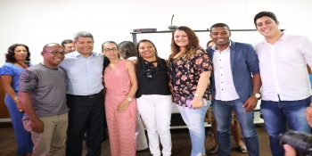 Secretário Jerônimo Rodrigues se reúne com gestores escolares do NTE 19 em Feira de Santana