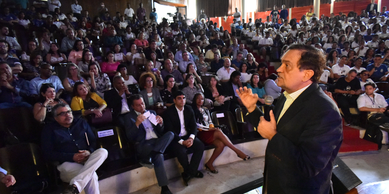 Resultado de imagem para O governador da Bahia, Rui Costa, lançou nesta terça-feira (16) o projeto Educação Empreendedora
